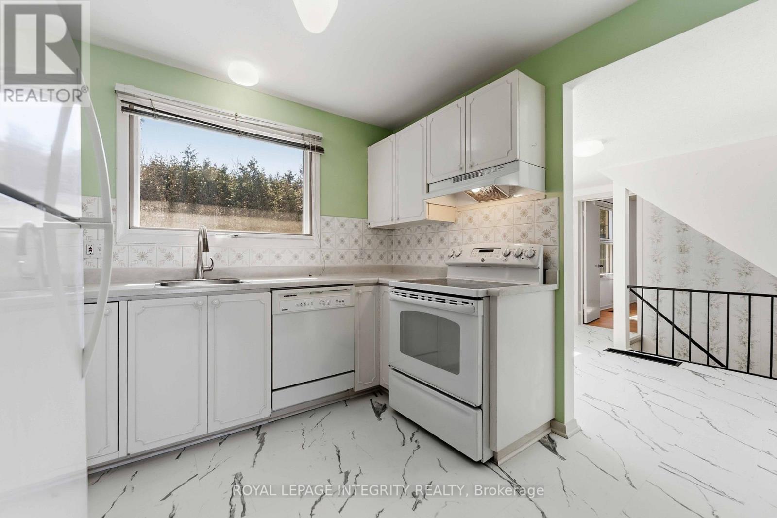 1842 Playfair Drive, Ottawa, Ontario  K1H 5S1 - Photo 8 - X13553736