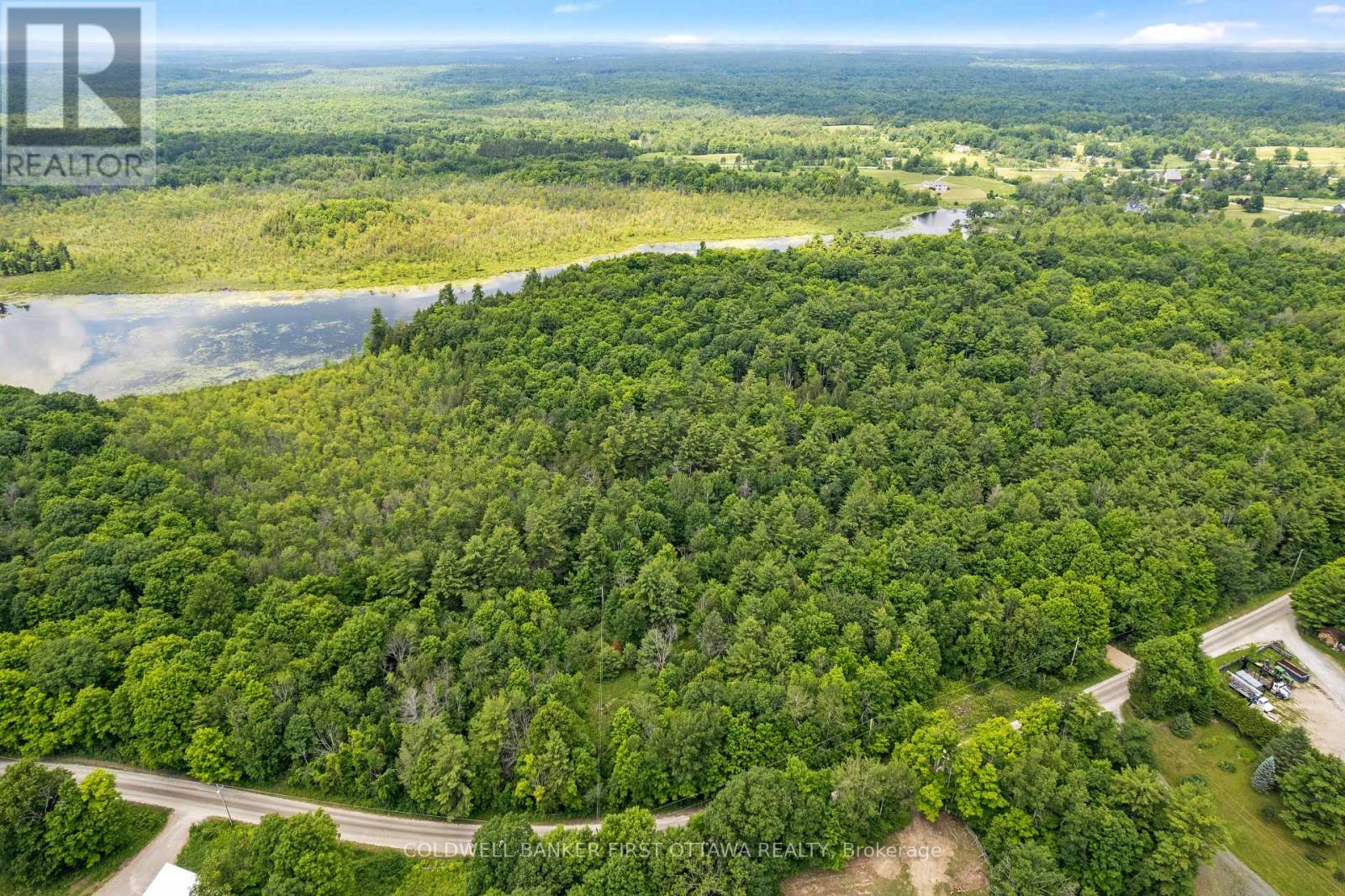 338 Ennis Road, Tay Valley, Ontario  K0G 1A0 - Photo 1 - X13553750