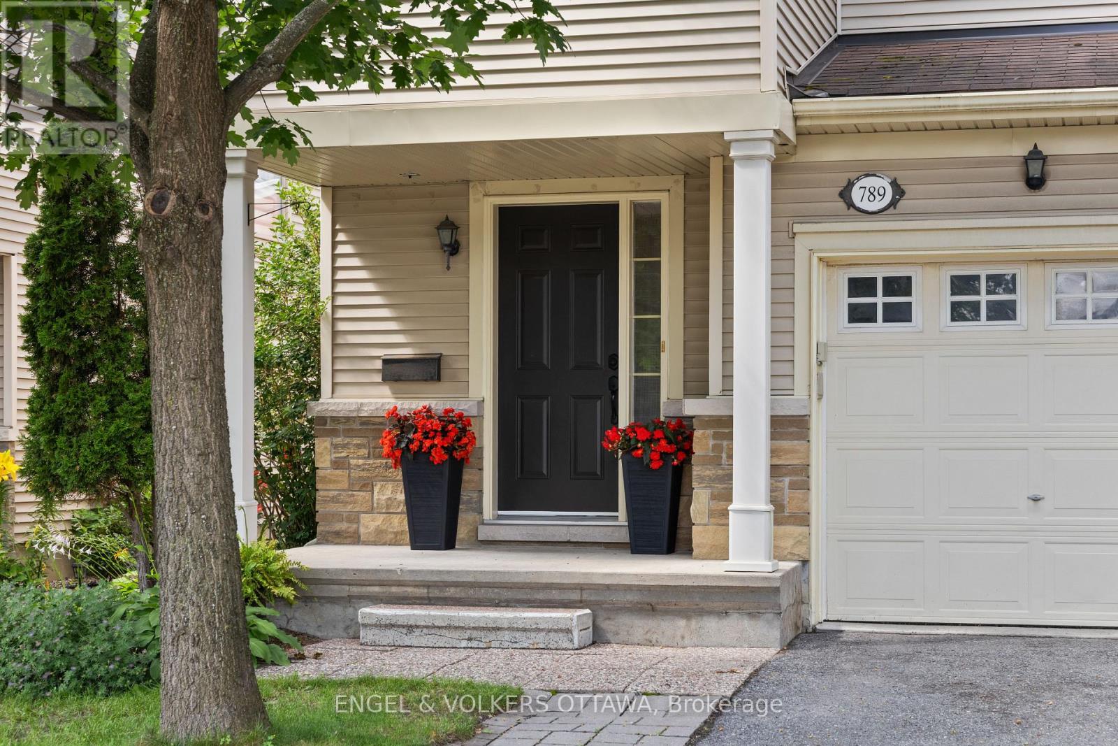 789 Cobble Hill Drive, Ottawa, Ontario  K2J 0C4 - Photo 2 - X13553976