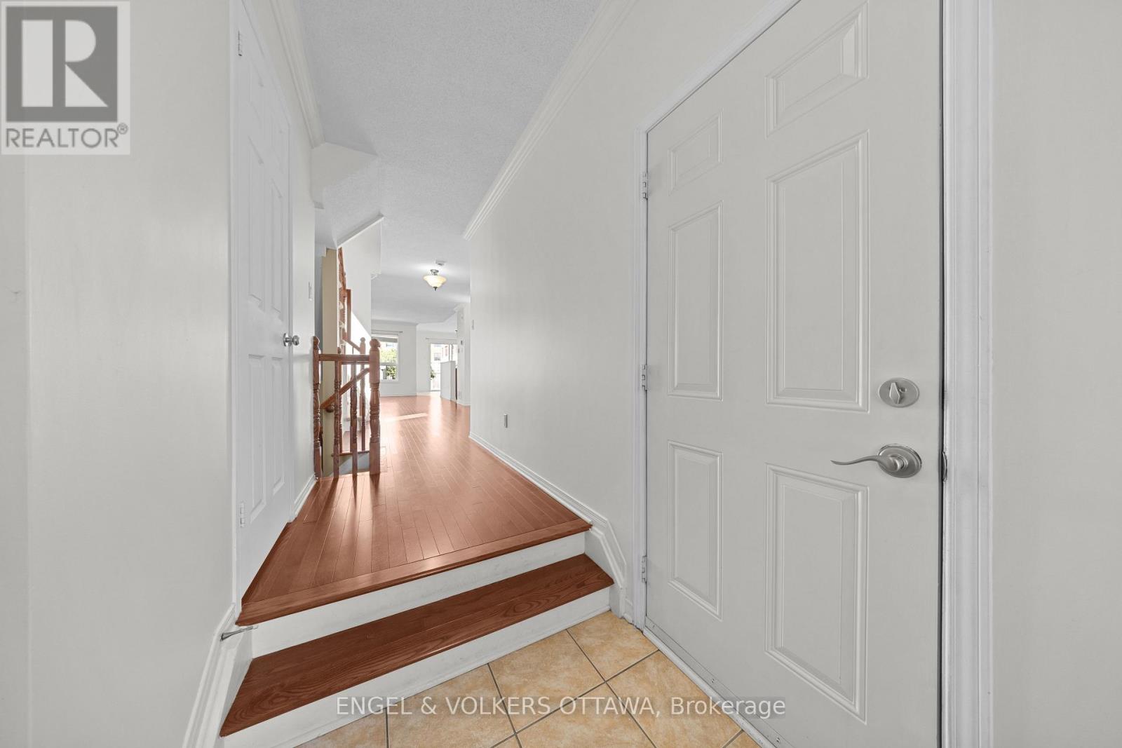 789 Cobble Hill Drive, Ottawa, Ontario  K2J 0C4 - Photo 3 - X13553976