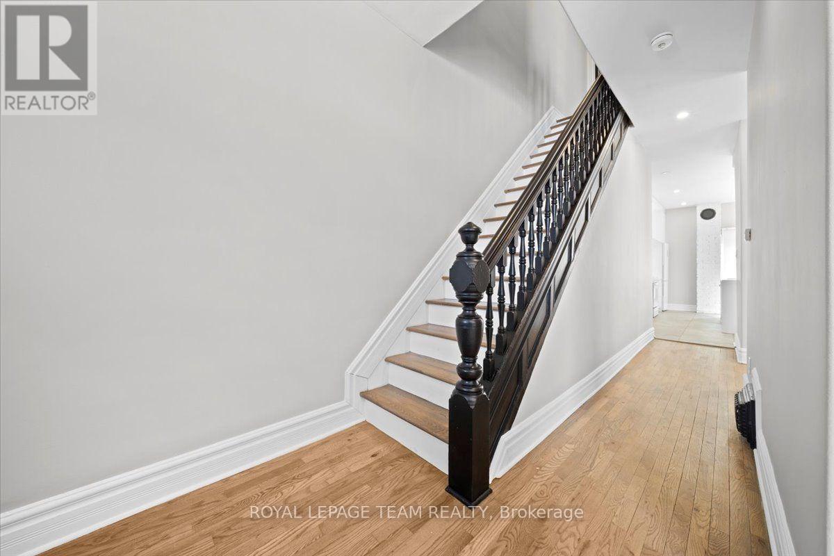 136 Elm Street, Ottawa, Ontario  K1R 6N5 - Photo 4 - X13554214