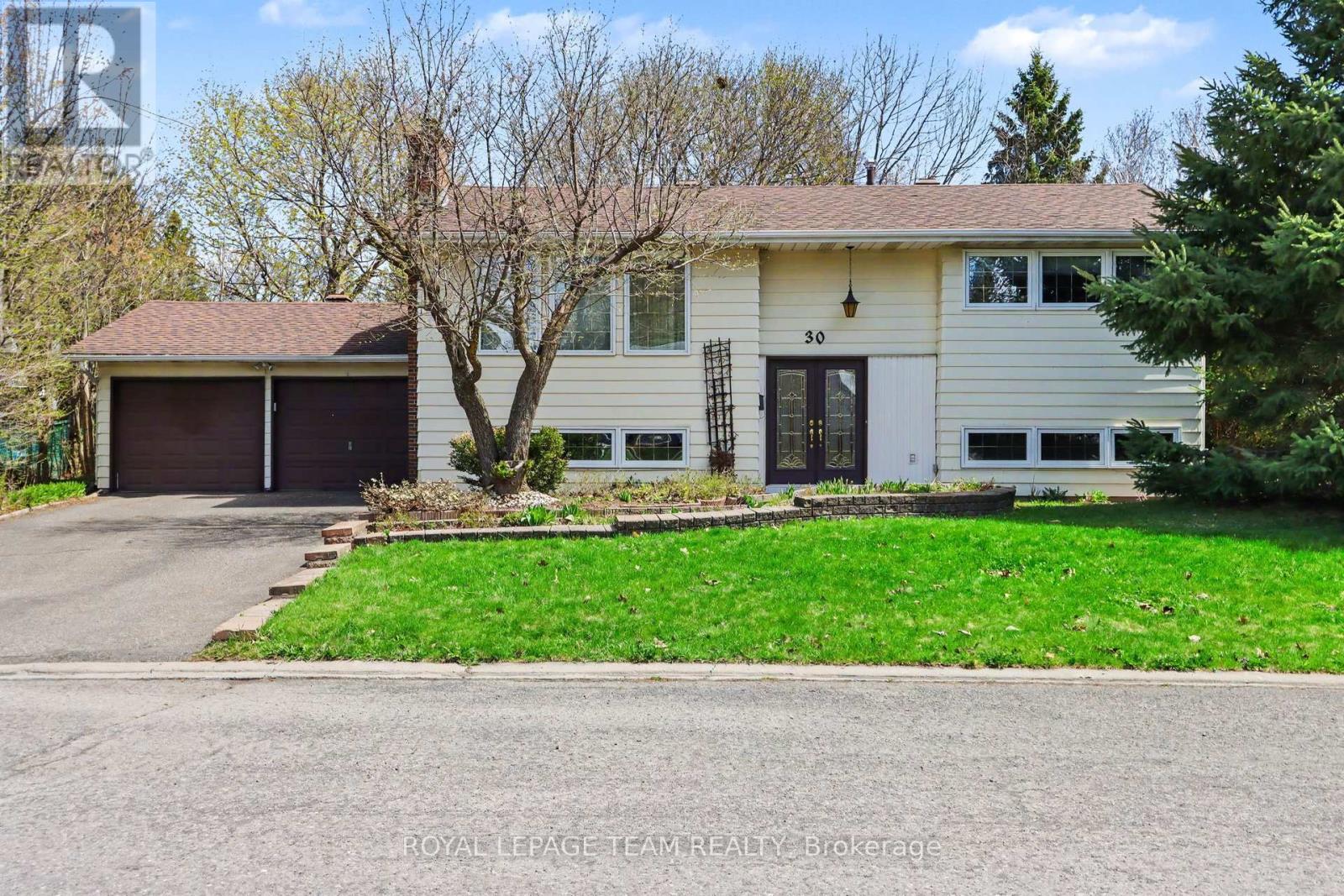 30 Juniper Court, Ottawa, Ontario  K2E 5M6 - Photo 2 - X13554386