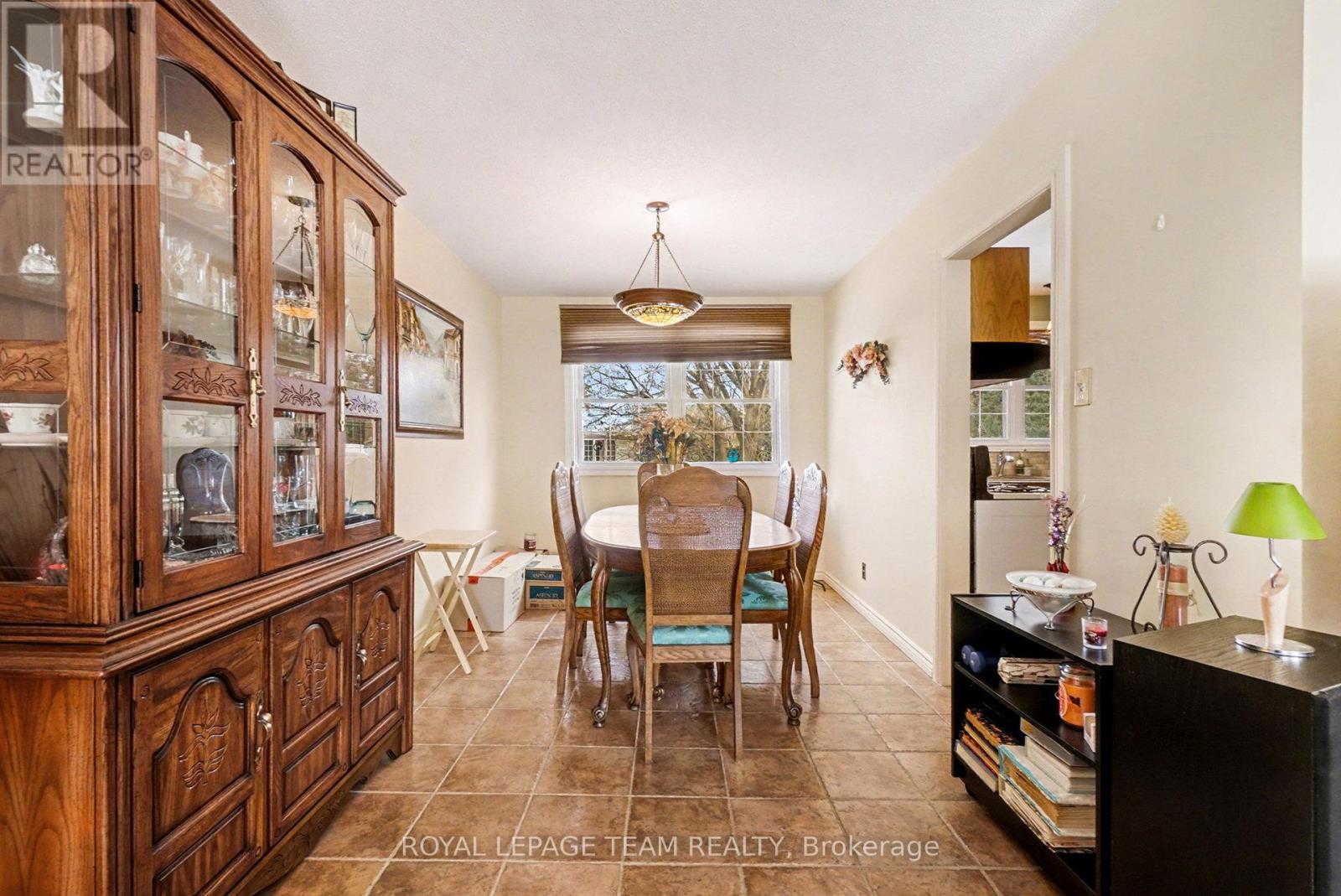 30 Juniper Court, Ottawa, Ontario  K2E 5M6 - Photo 8 - X13554386