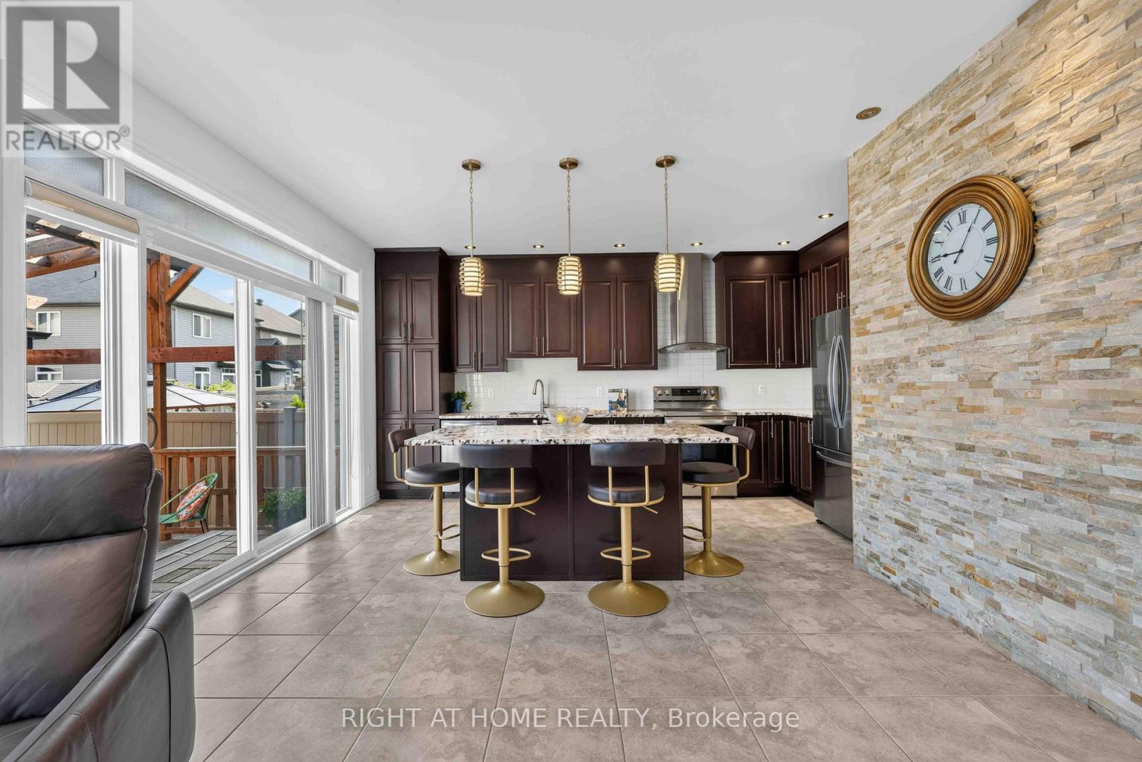 935 Rotary Way, Ottawa, Ontario  K1T 0L2 - Photo 10 - X13554534