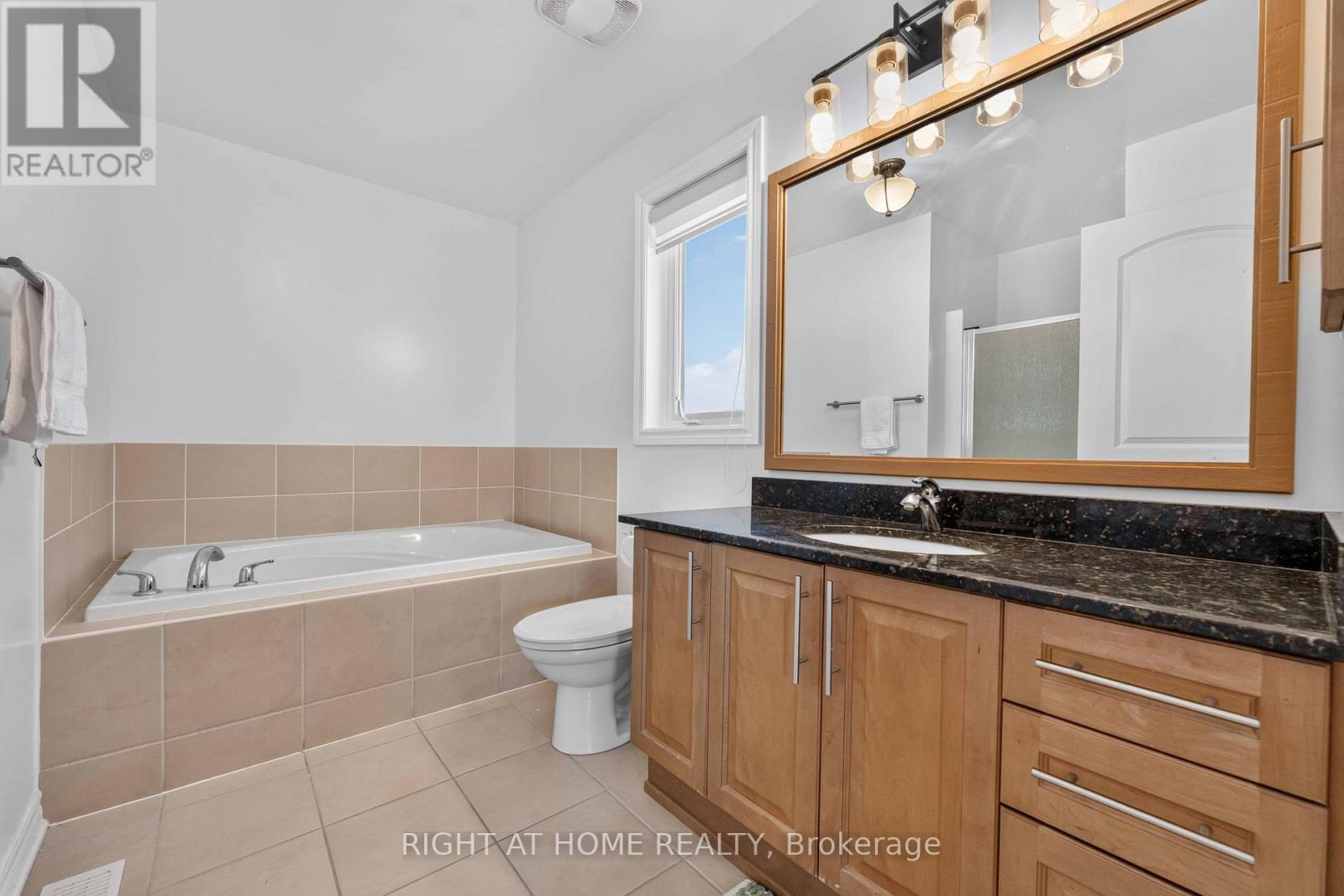 935 Rotary Way, Ottawa, Ontario  K1T 0L2 - Photo 20 - X13554534