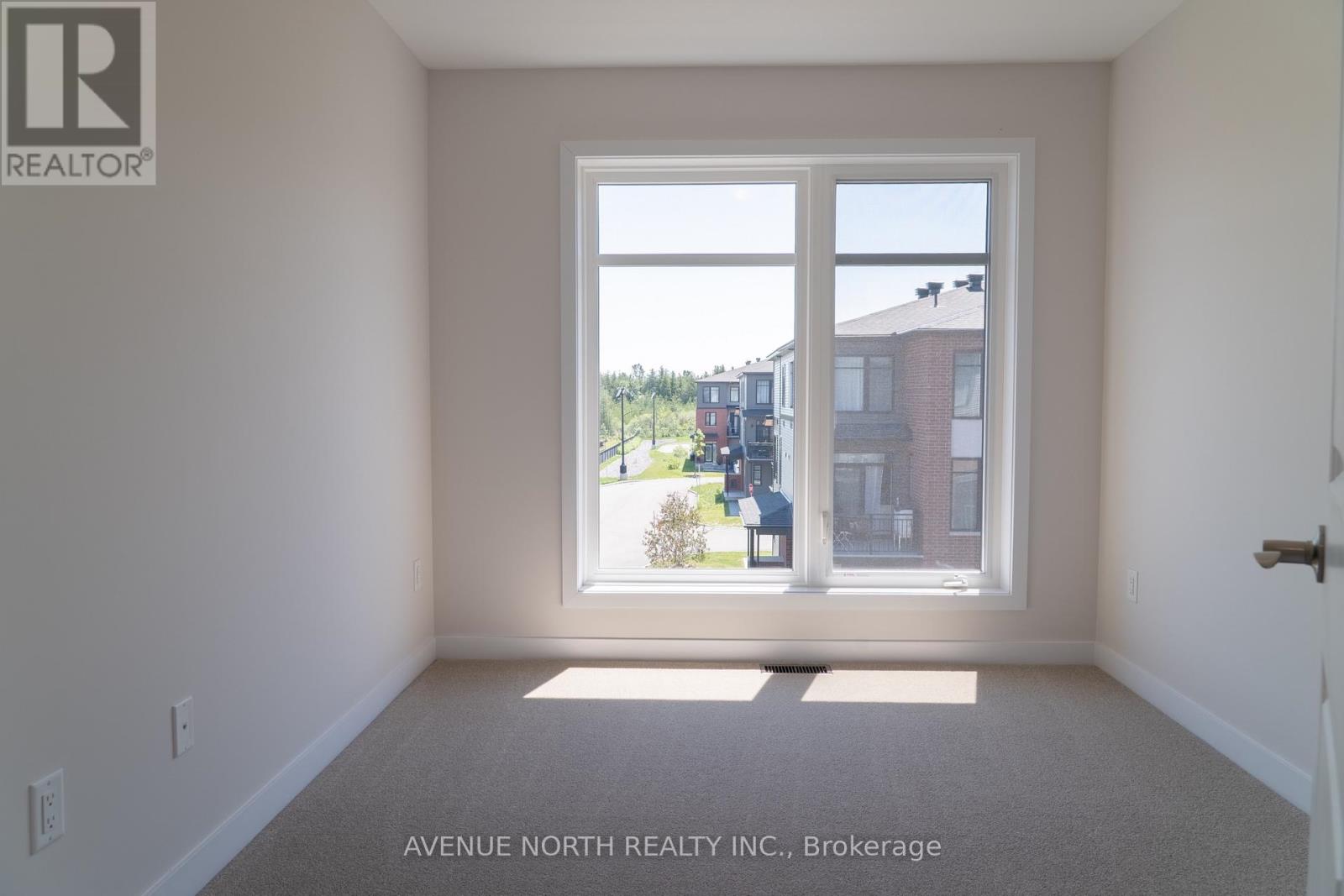 650 Corporal Private, Ottawa, Ontario  K1X 0M7 - Photo 18 - X13554658