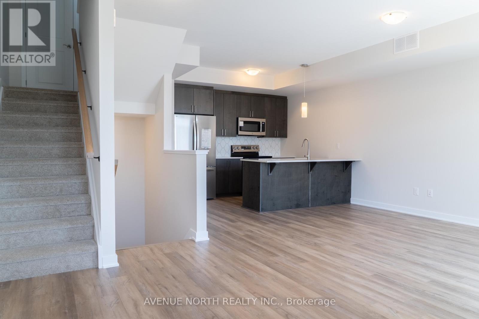 650 Corporal Private, Ottawa, Ontario  K1X 0M7 - Photo 6 - X13554658