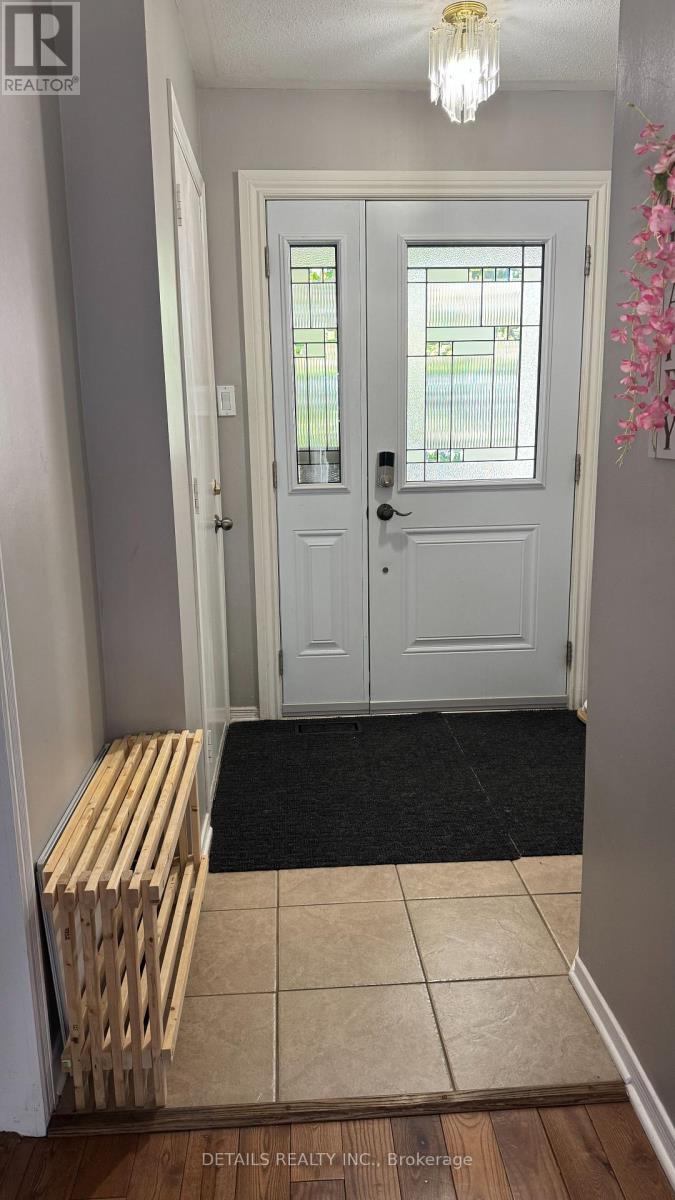 131 Markland Crescent, Ottawa, Ontario  K2G 5Z8 - Photo 3 - X13554874