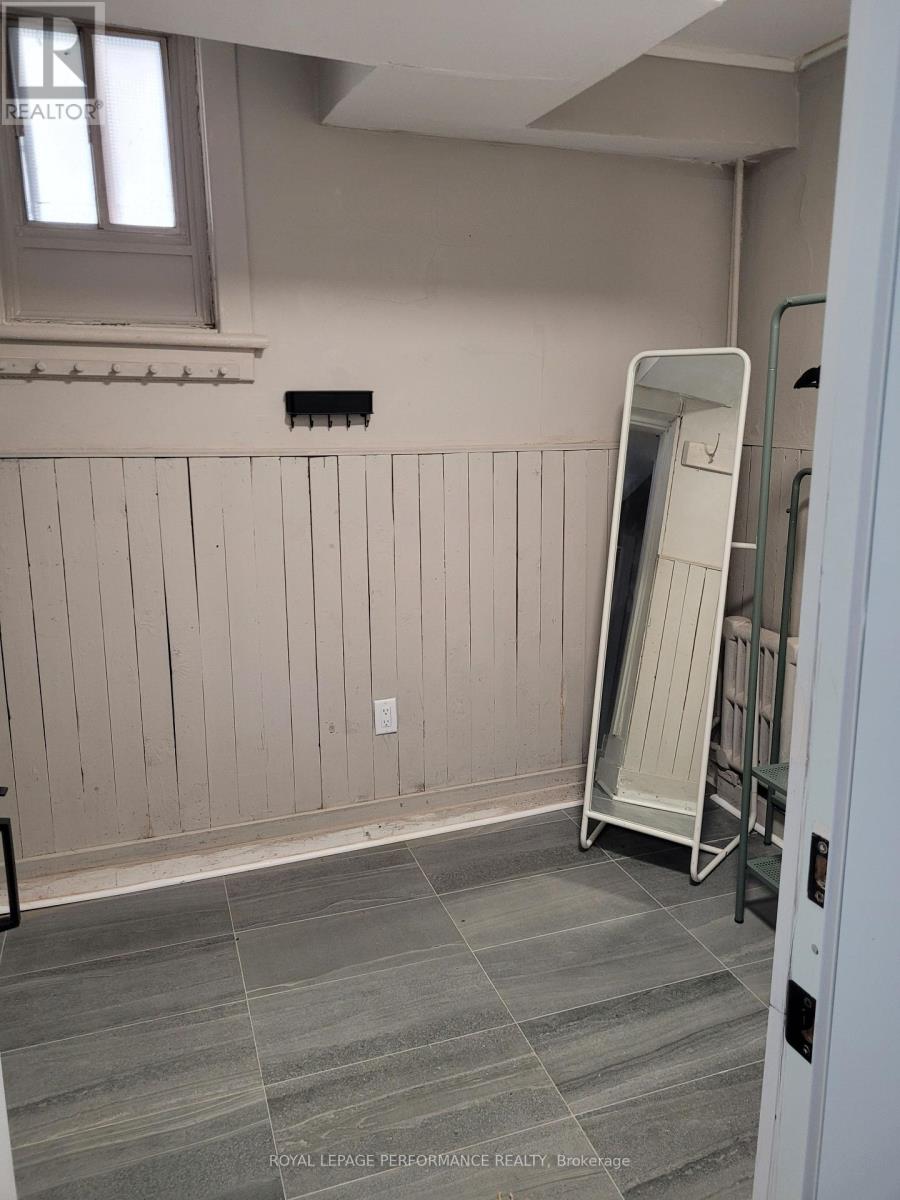721 B Cooper Street, Ottawa, Ontario  K1R 5J5 - Photo 7 - X13554954