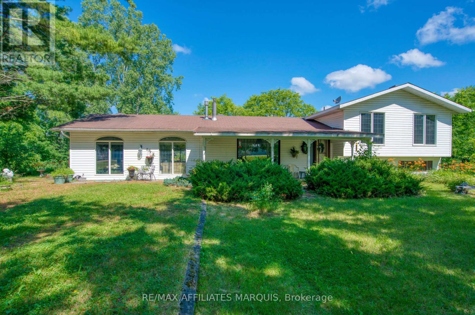 84 Bedford Street, Westport, Ontario  K0G 1X0 - Photo 1 - X13555054