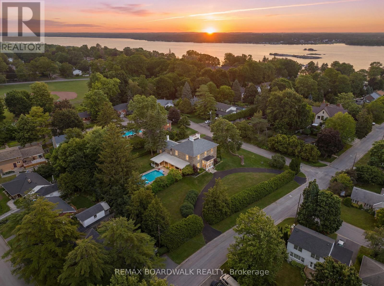 55 Cochrane Drive, Brockville, Ontario  K6V 2Y9 - Photo 1 - X13555070
