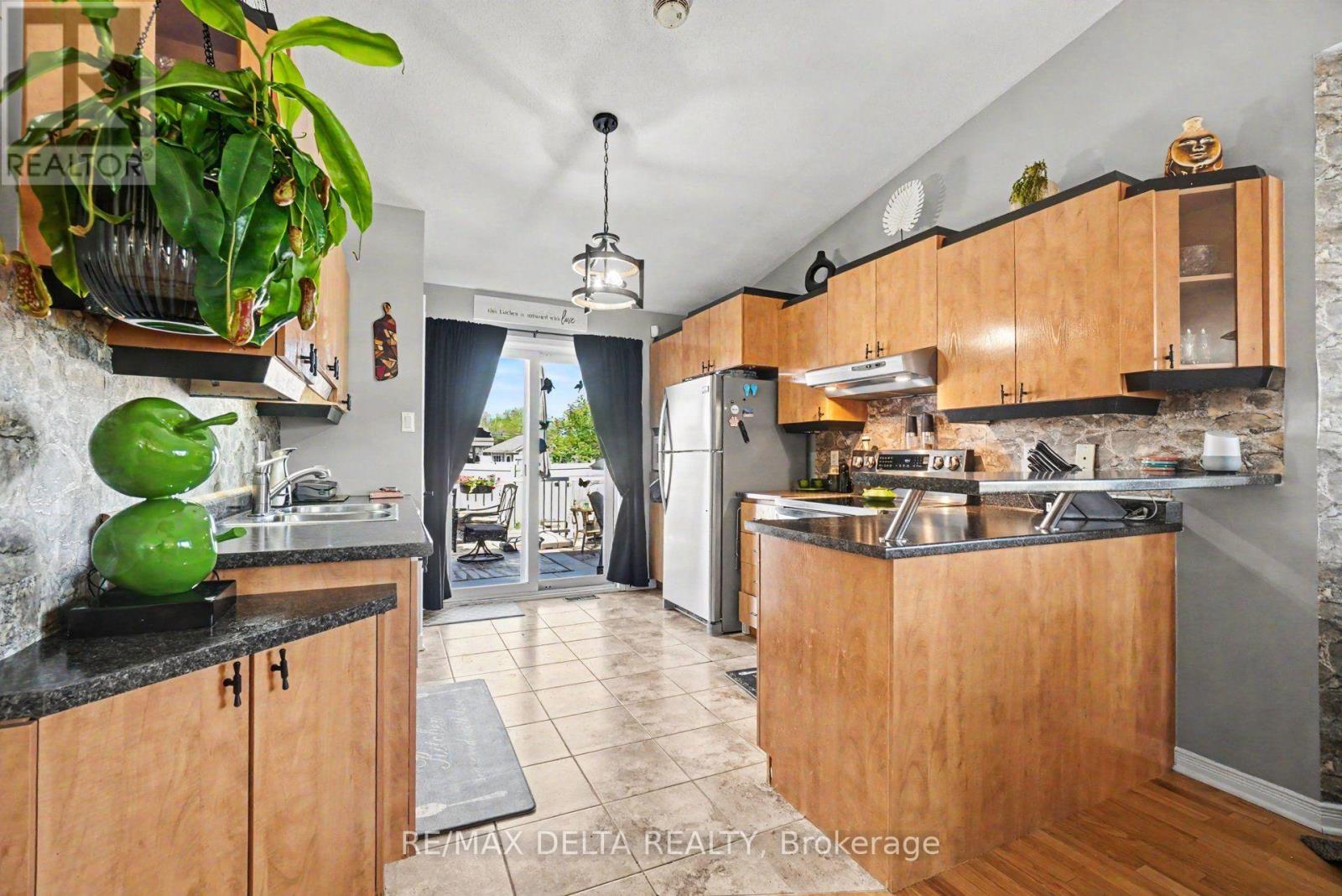 117 Panorama Avenue, Alfred And Plantagenet, Ontario  K0A 3K0 - Photo 12 - X13555080