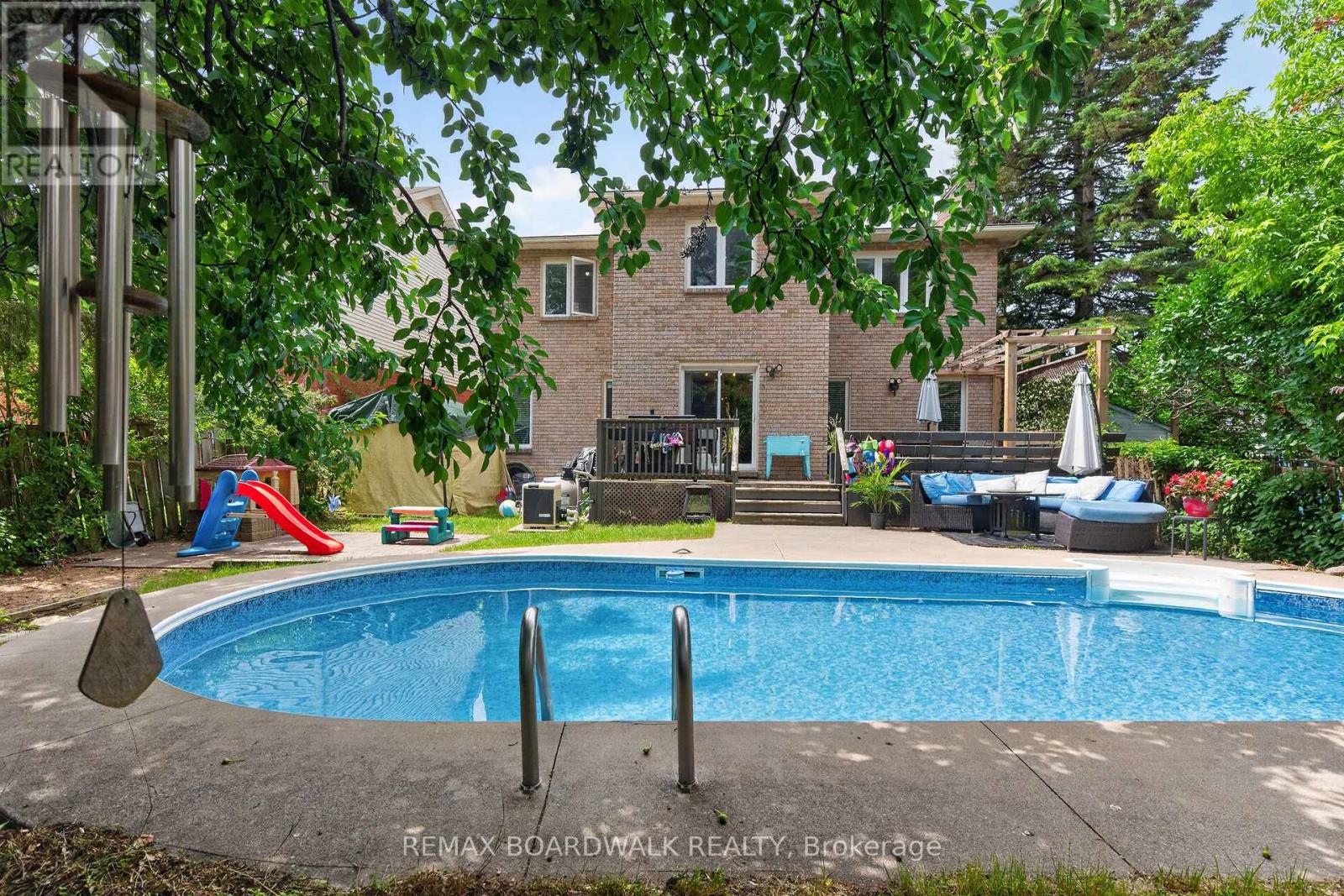 86 Vanstone Drive, Ottawa, Ontario  K2L 3T1 - Photo 4 - X13555290