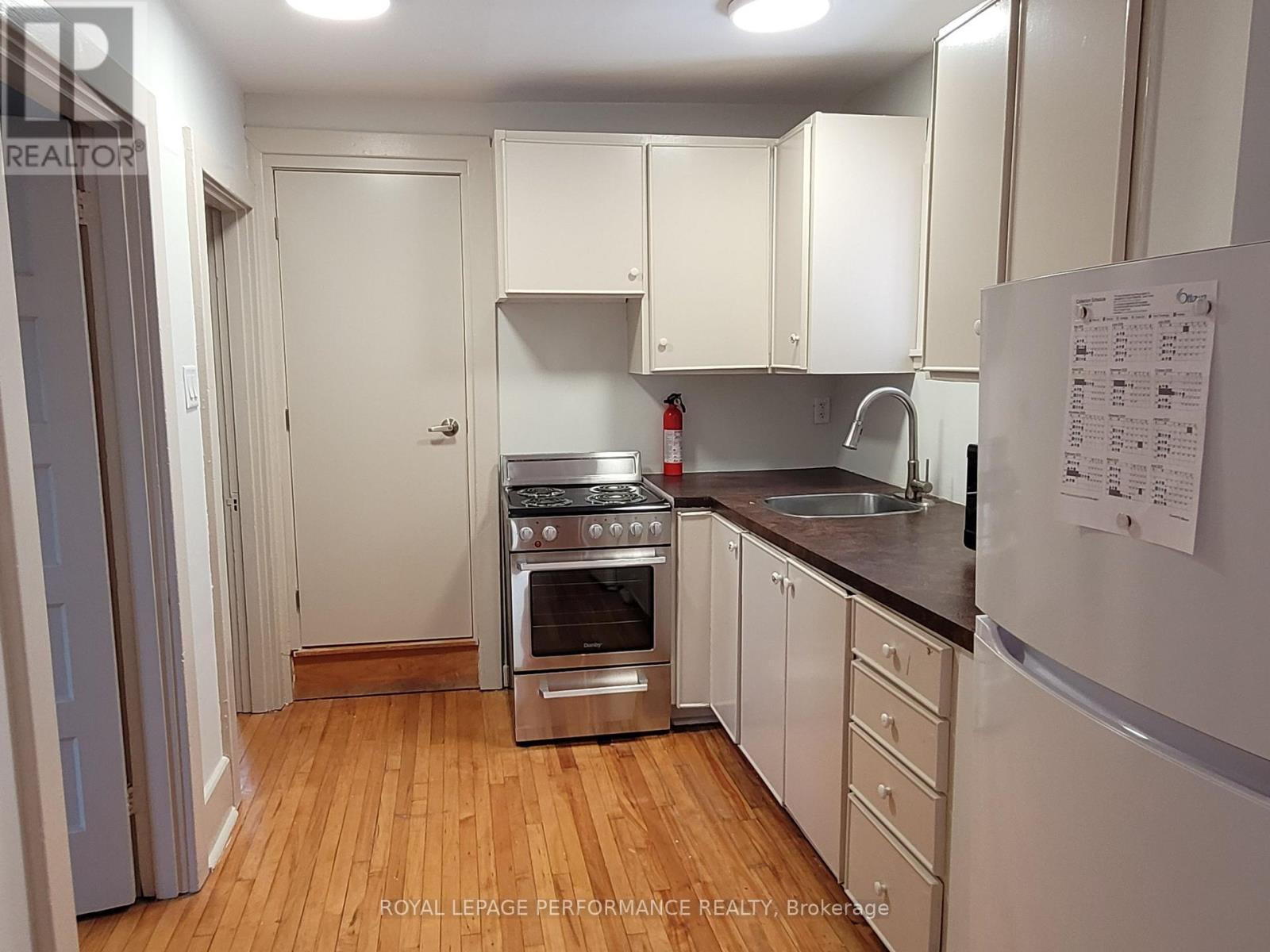 721 C Cooper Street, Ottawa, Ontario  K1R 5J5 - Photo 11 - X13555350