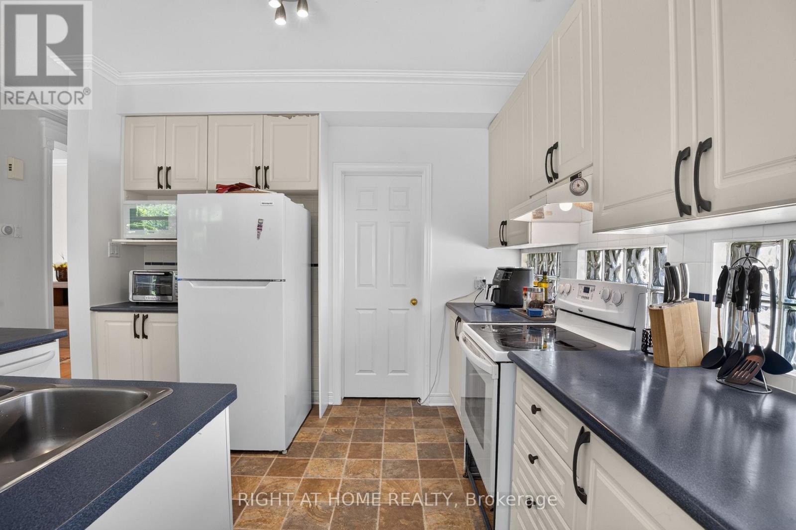 26 Evanshen Crescent, Ottawa, Ontario  K2K 2Z6 - Photo 19 - X13555860