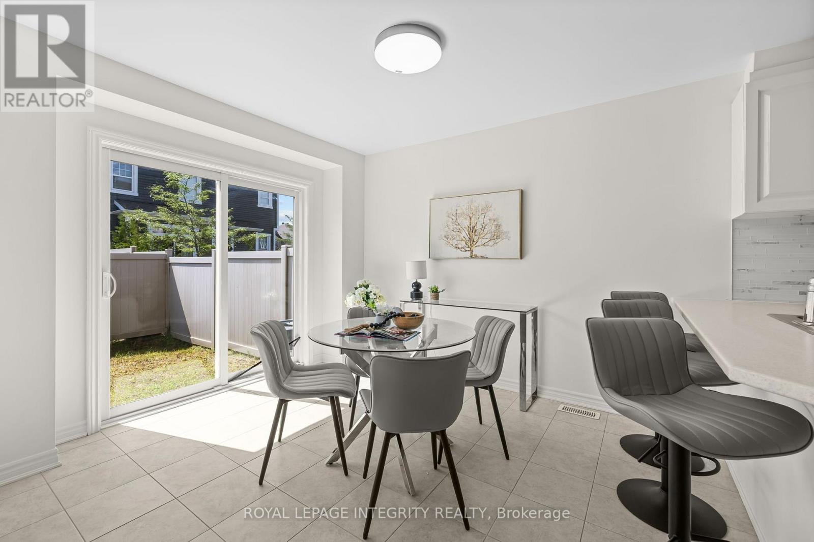 1002 Laburnum Walk, Ottawa, Ontario  K2V 0N4 - Photo 12 - X13555908