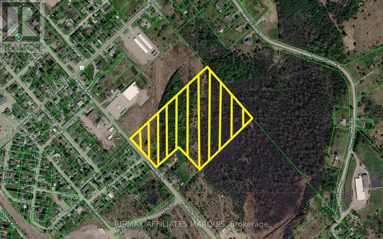 49 Rideau Avenue, Montague, Ontario  K7A 5G4 - Photo 2 - X13556076