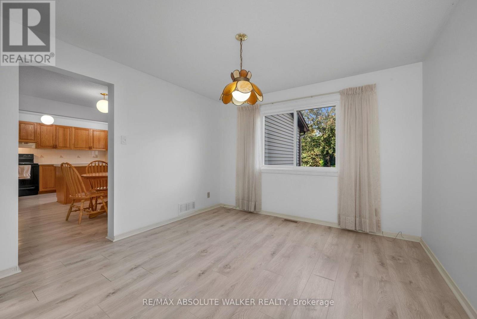 1889 Rosewind Court, Ottawa, Ontario  K1C 7E3 - Photo 12 - X13556122
