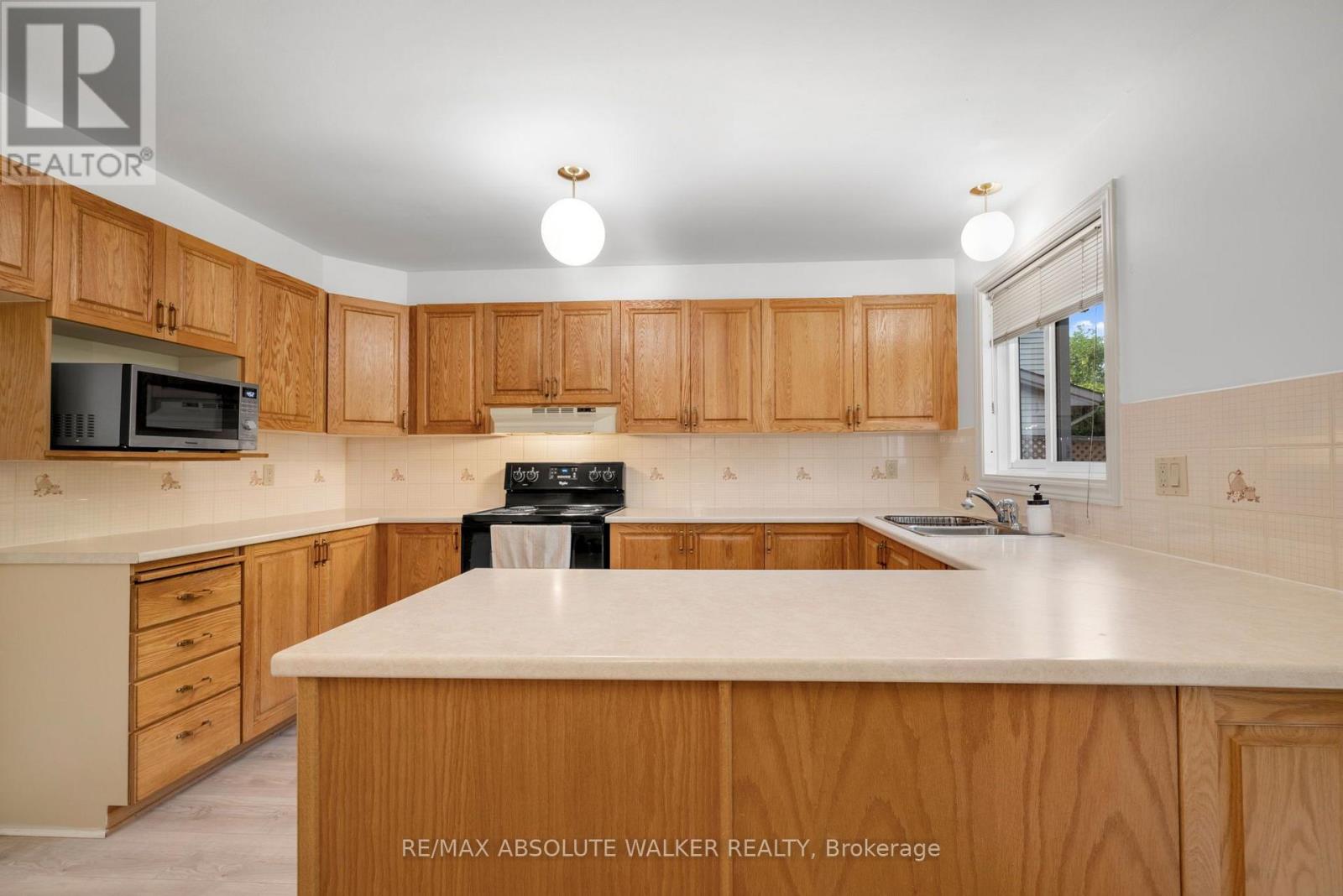 1889 Rosewind Court, Ottawa, Ontario  K1C 7E3 - Photo 14 - X13556122