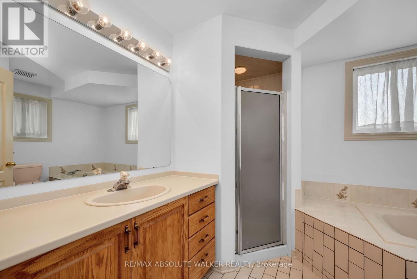 1889 Rosewind Court, Ottawa, Ontario  K1C 7E3 - Photo 29 - X13556122