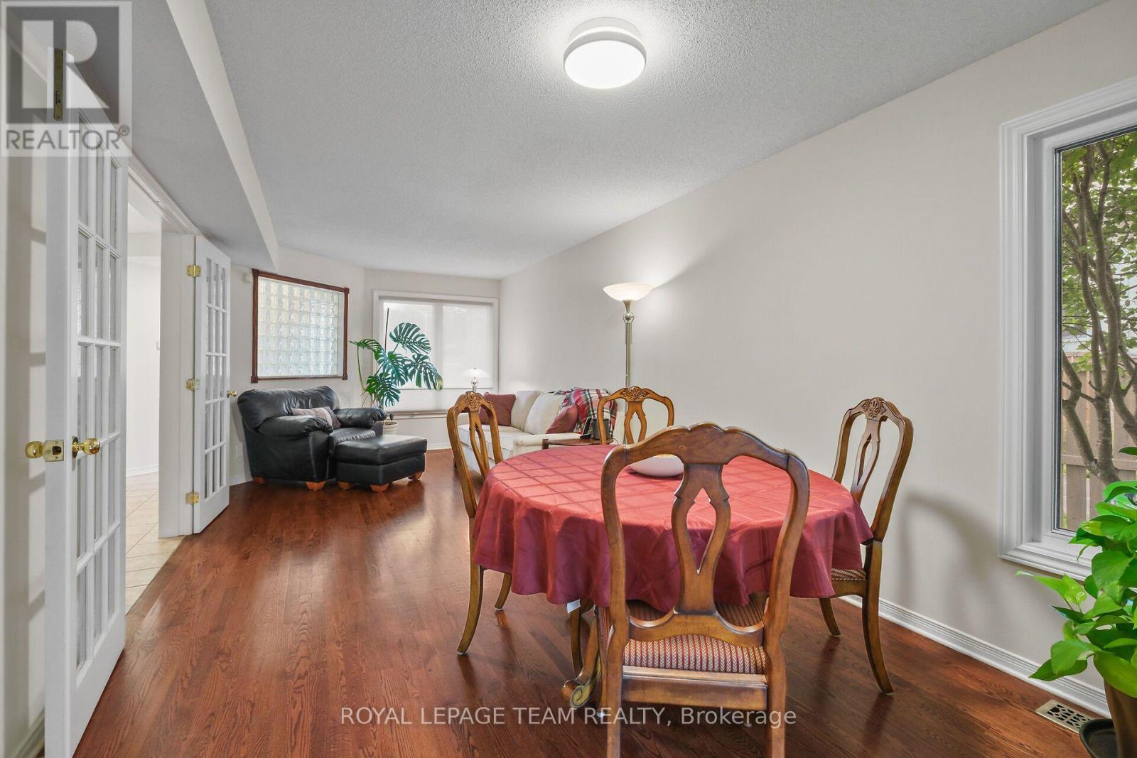 70 College Circle, Ottawa, Ontario  K1K 4R8 - Photo 11 - X13556176