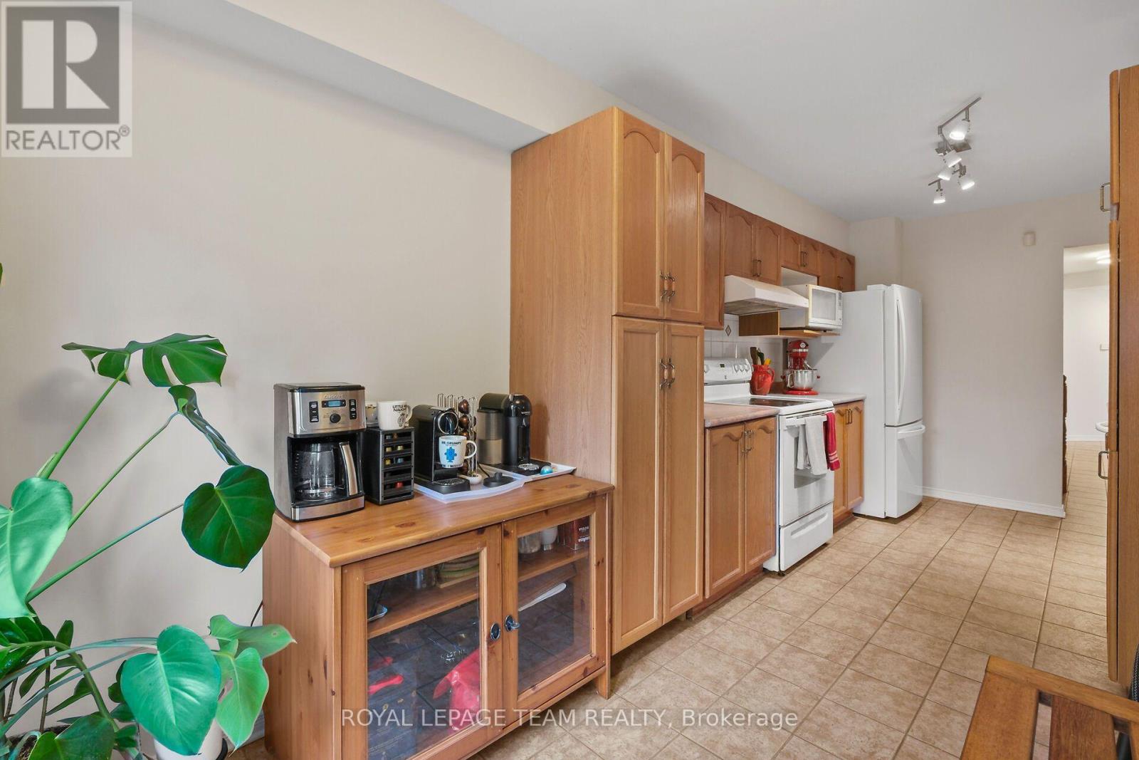 70 College Circle, Ottawa, Ontario  K1K 4R8 - Photo 20 - X13556176
