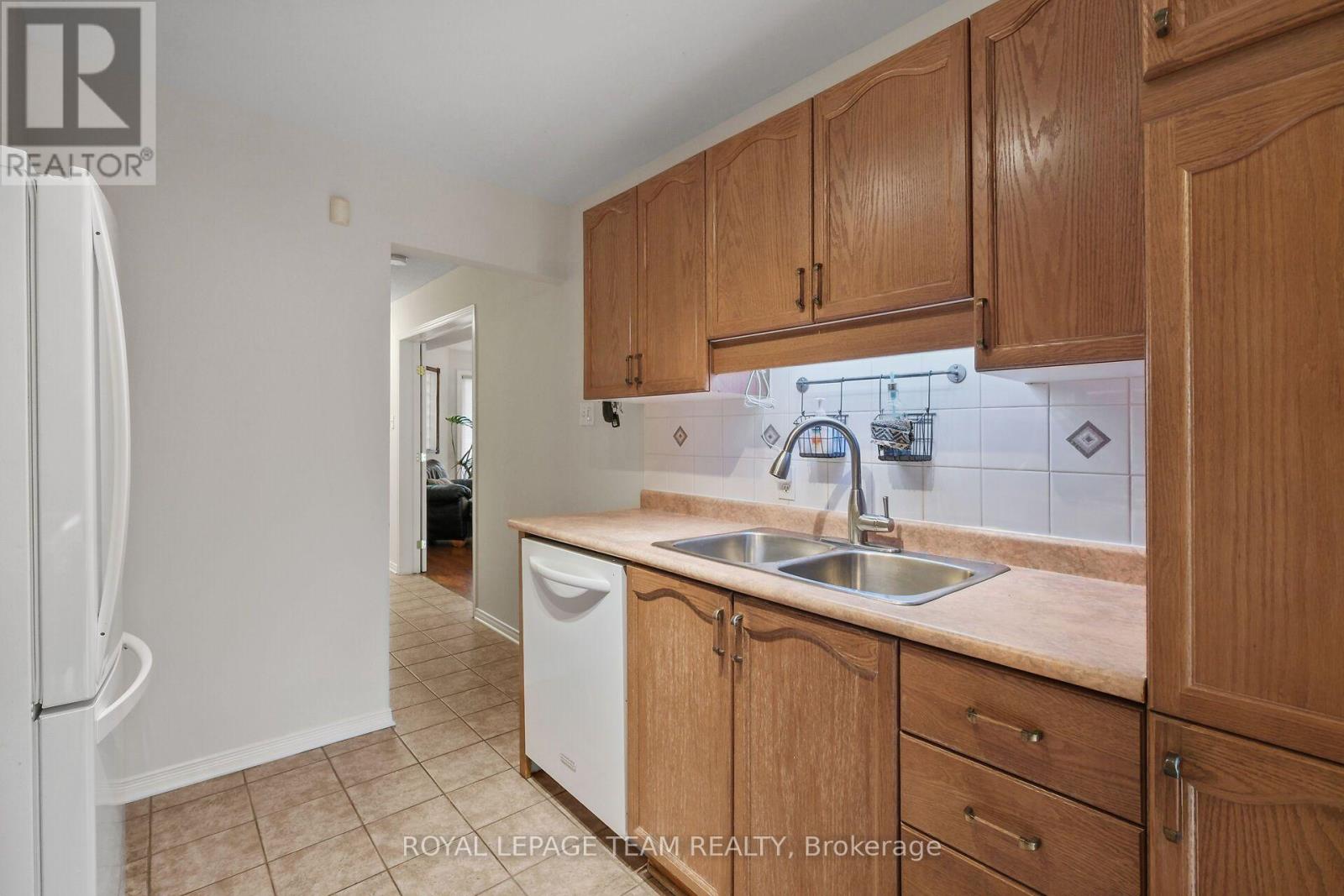 70 College Circle, Ottawa, Ontario  K1K 4R8 - Photo 24 - X13556176