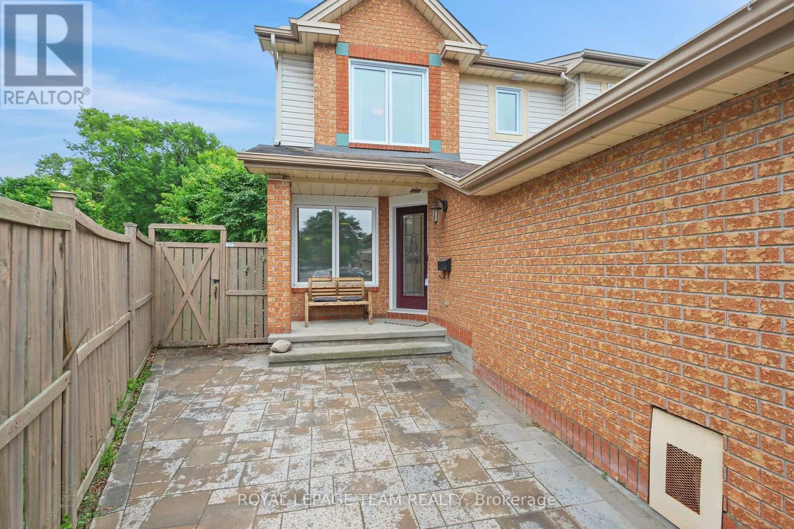 70 College Circle, Ottawa, Ontario  K1K 4R8 - Photo 3 - X13556176