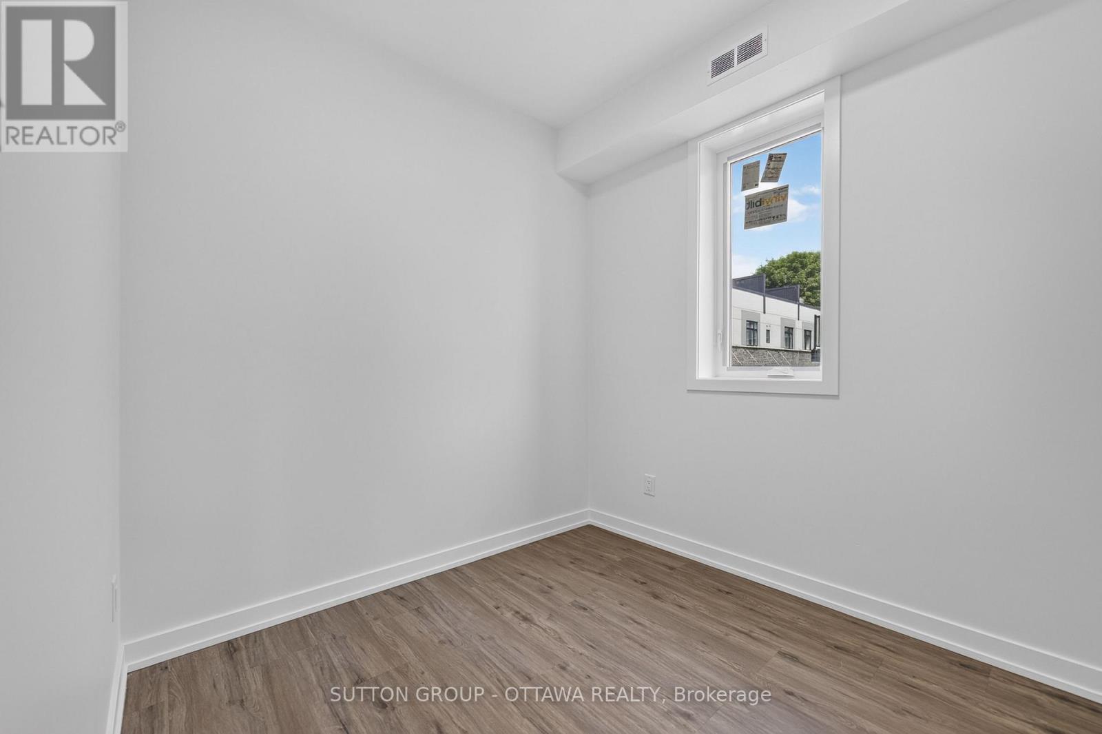 944 Woodroffe Avenue, Ottawa, Ontario  K2A 3R7 - Photo 10 - X13556210