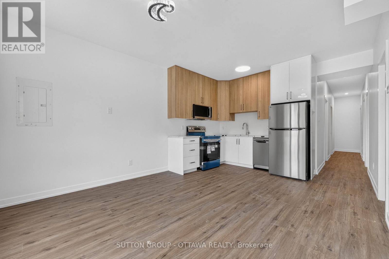 944 Woodroffe Avenue, Ottawa, Ontario  K2A 3R7 - Photo 4 - X13556210