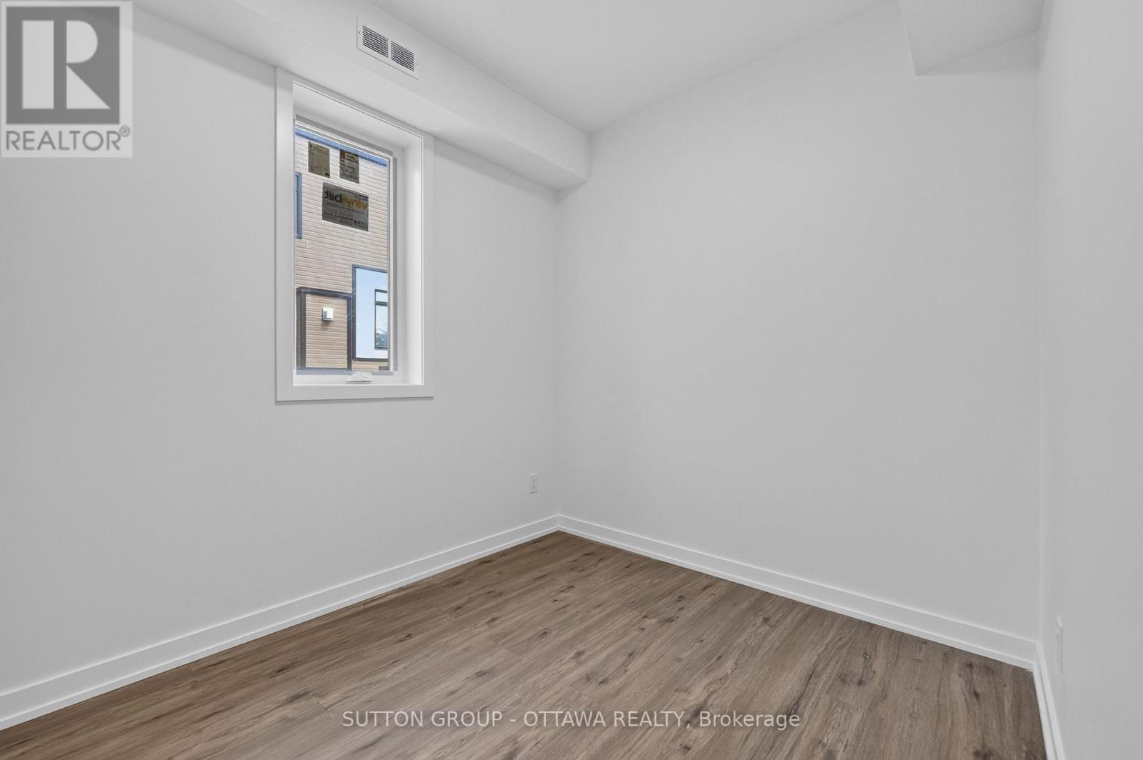 944 Woodroffe Avenue, Ottawa, Ontario  K2A 3R7 - Photo 9 - X13556210