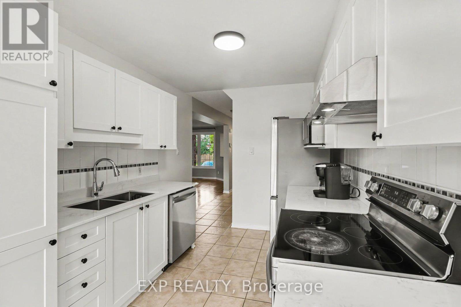 203 Duntroon Circle, Ottawa, Ontario  K1T 4C9 - Photo 11 - X13556326