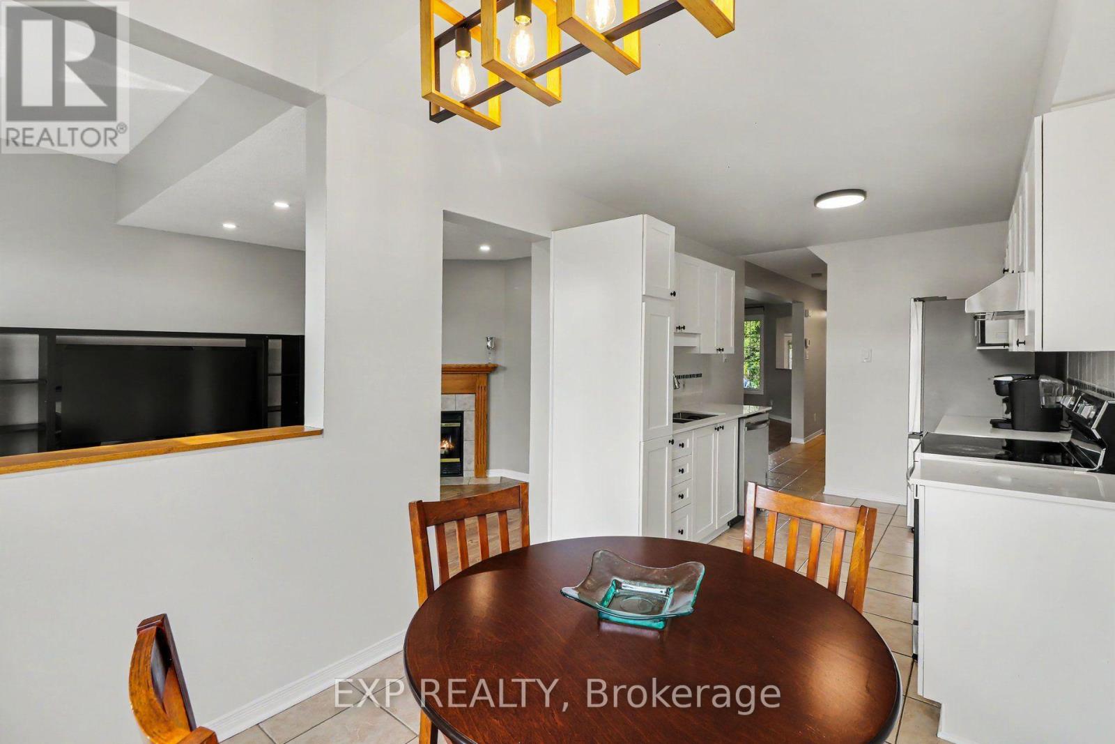 203 Duntroon Circle, Ottawa, Ontario  K1T 4C9 - Photo 14 - X13556326