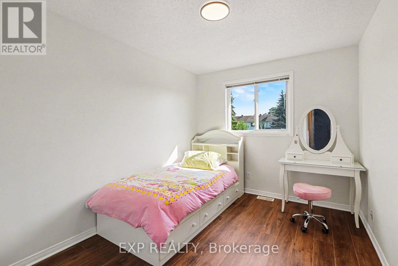 203 Duntroon Circle, Ottawa, Ontario  K1T 4C9 - Photo 24 - X13556326