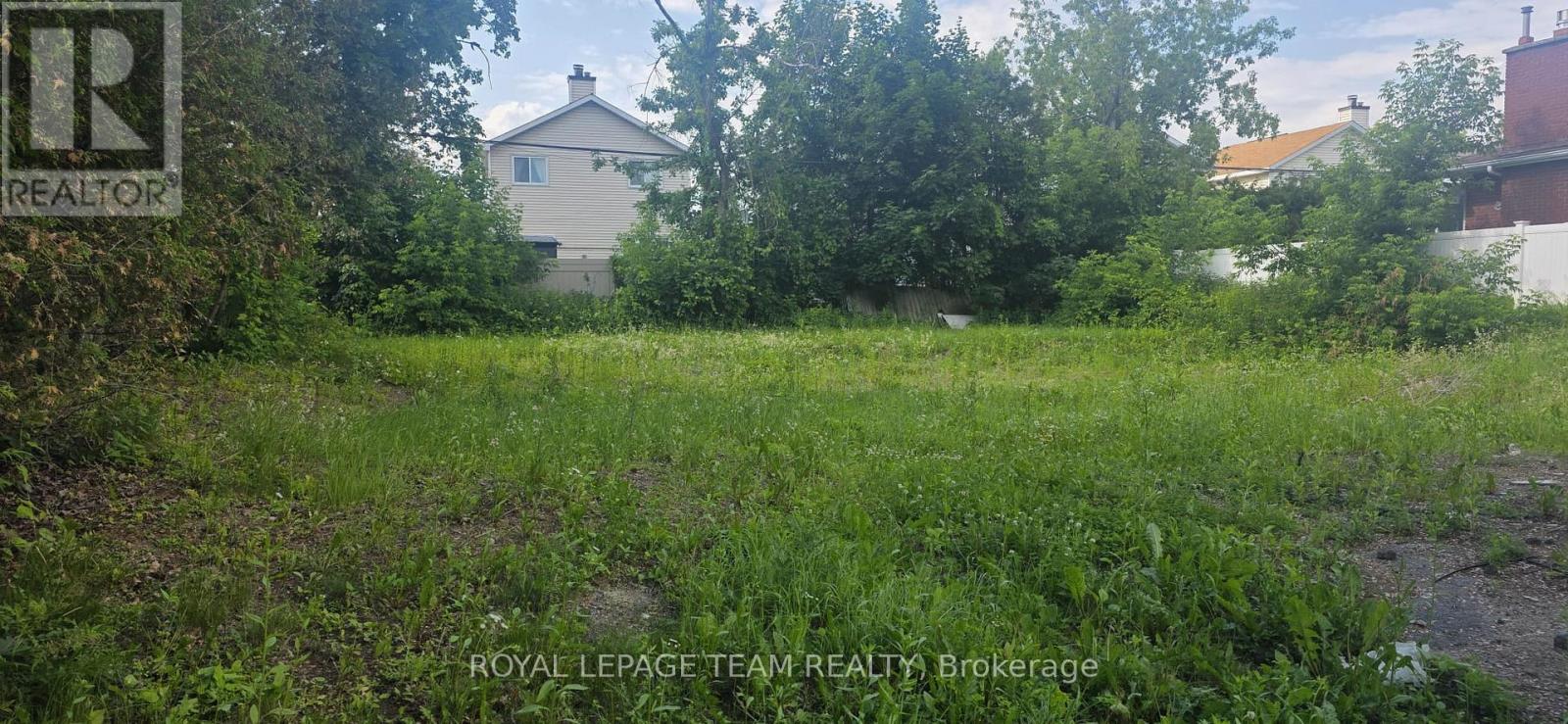 1691-1689 Rosebella Avenue, Ottawa, Ontario  K1T 1G2 - Photo 1 - X13556626