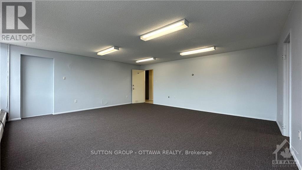204 - 1061 Merivale Road, Ottawa, Ontario  K1Z 6A9 - Photo 3 - X13557084