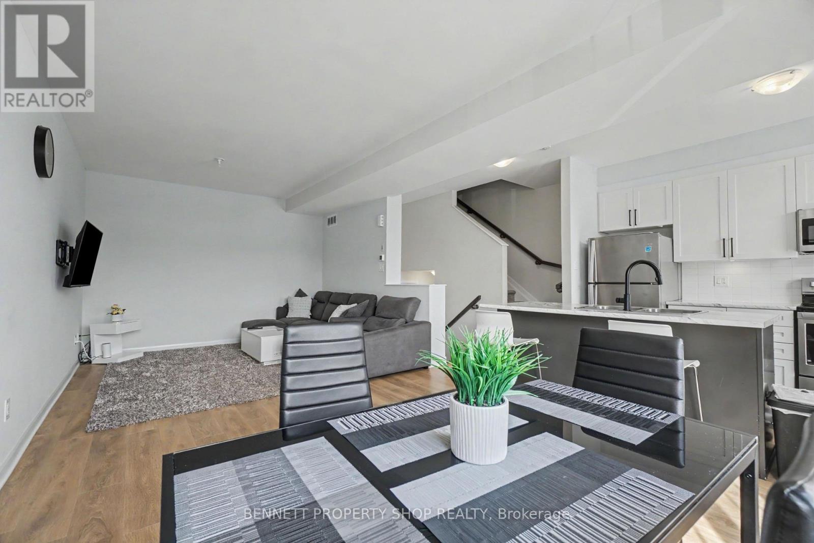 127 Attwell Private, Ottawa, Ontario  K2K 0P6 - Photo 4 - X13557156