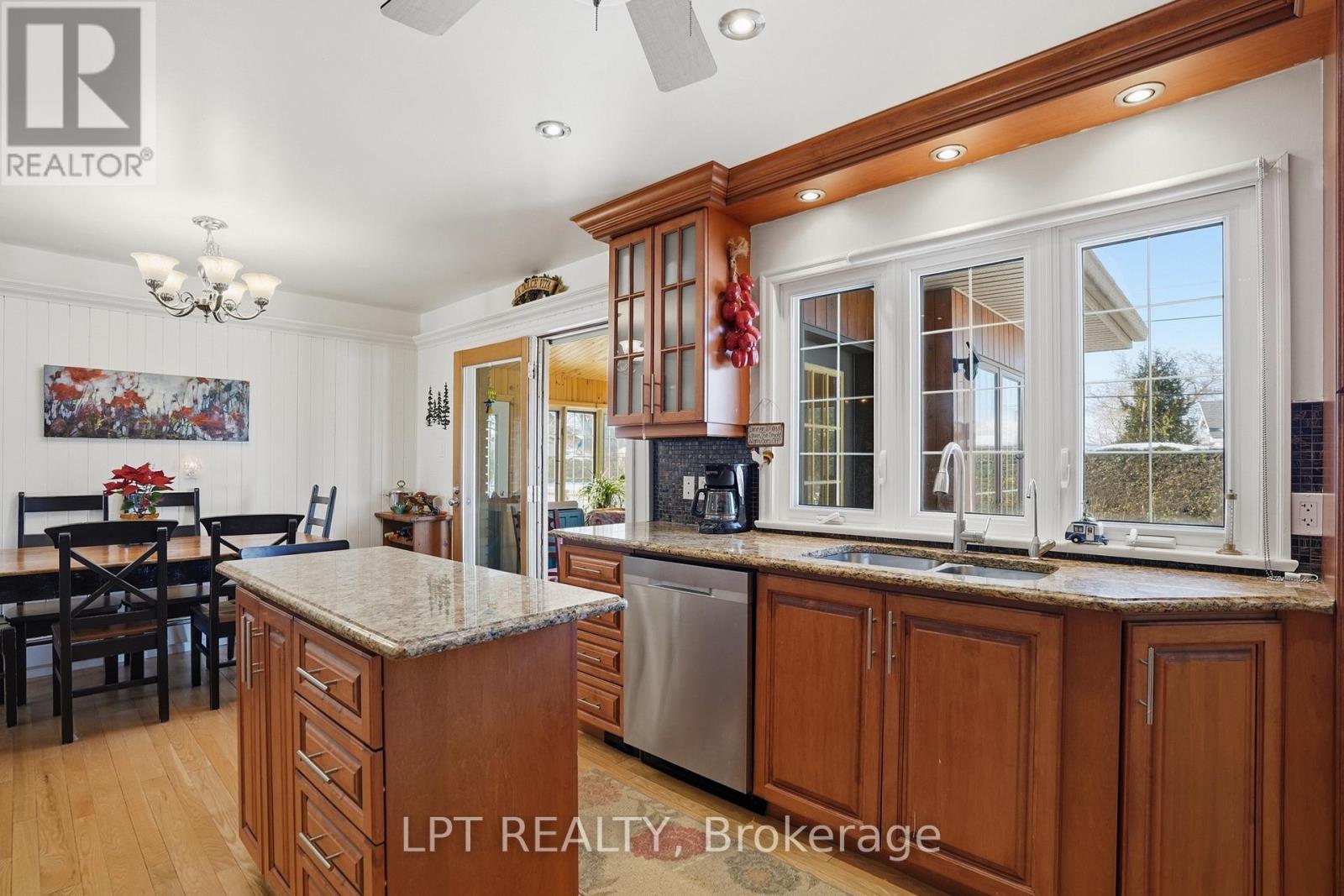 10 Orchard Street, Hawkesbury, Ontario  K6A 2V7 - Photo 13 - X13557348