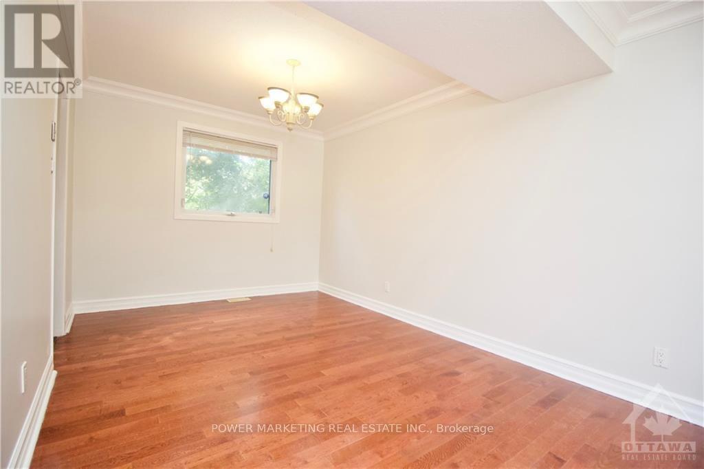 58 Aero Drive, Ottawa, Ontario  K2H 5E4 - Photo 5 - X13557352