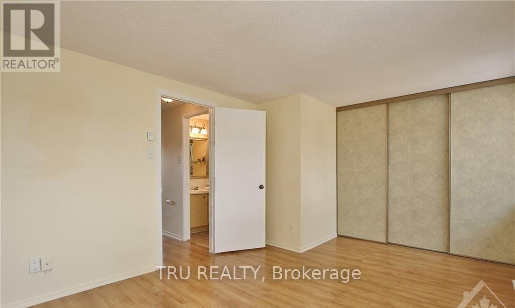 B - 302 Craig Henry Drive, Ottawa, Ontario  K2G 4H5 - Photo 10 - X13557354
