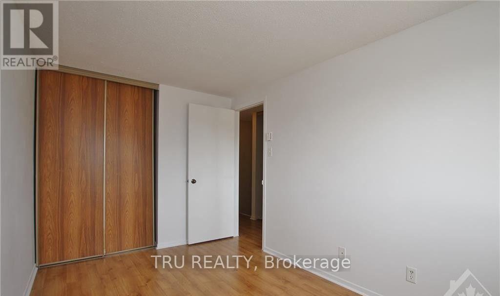 B - 302 Craig Henry Drive, Ottawa, Ontario  K2G 4H5 - Photo 11 - X13557354