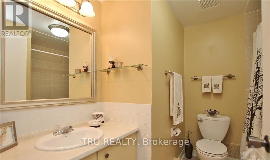 B - 302 Craig Henry Drive, Ottawa, Ontario  K2G 4H5 - Photo 13 - X13557354