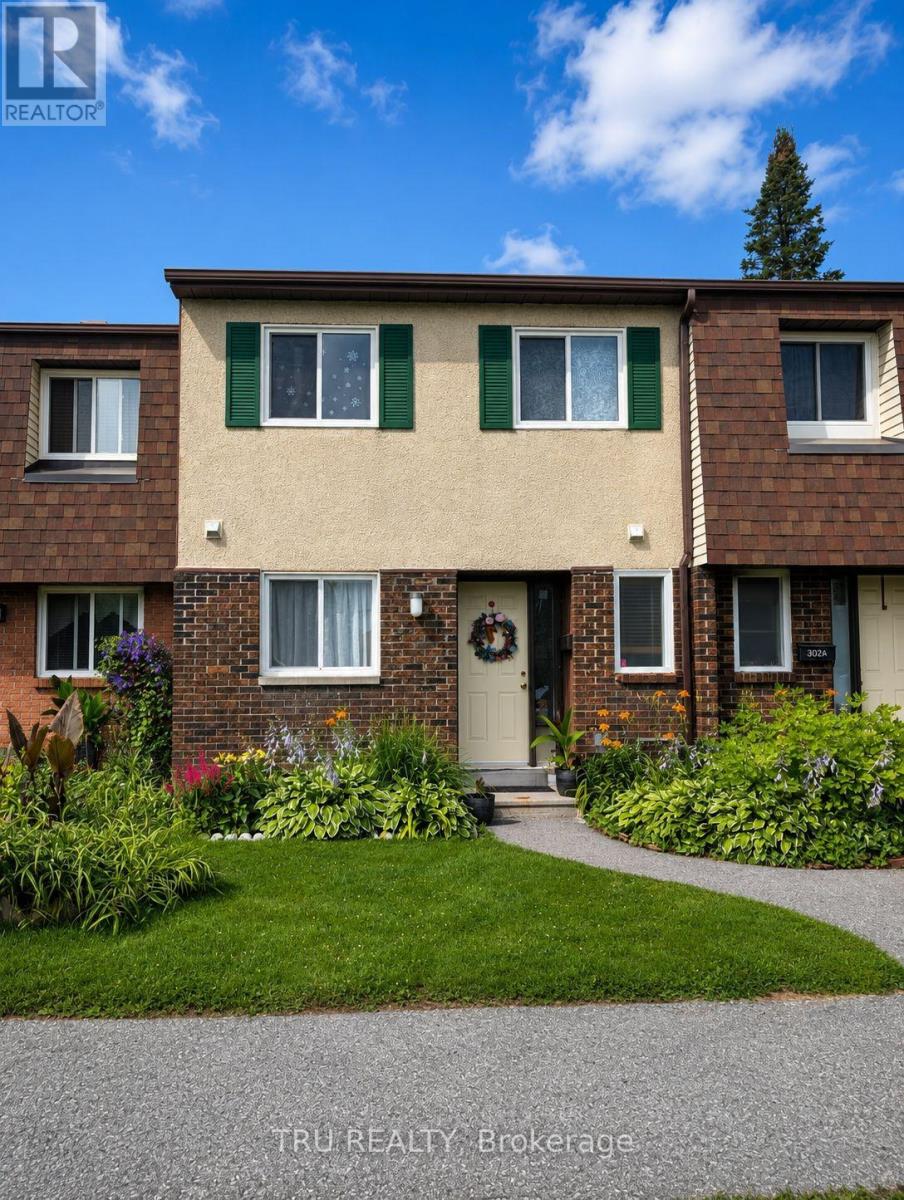 B - 302 Craig Henry Drive, Ottawa, Ontario  K2G 4H5 - Photo 2 - X13557354
