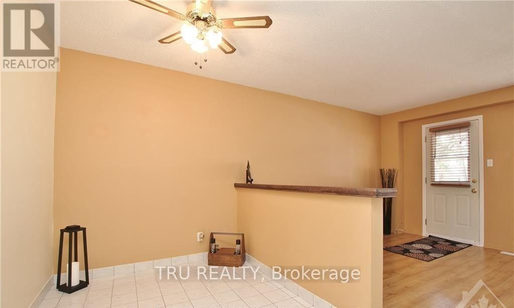 B - 302 Craig Henry Drive, Ottawa, Ontario  K2G 4H5 - Photo 6 - X13557354