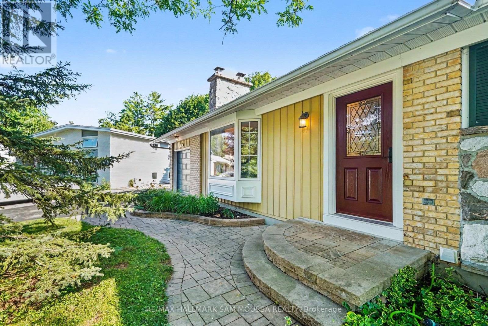 11 Springdale Crescent, Ottawa, Ontario  K2H 5T7 - Photo 5 - X13557552
