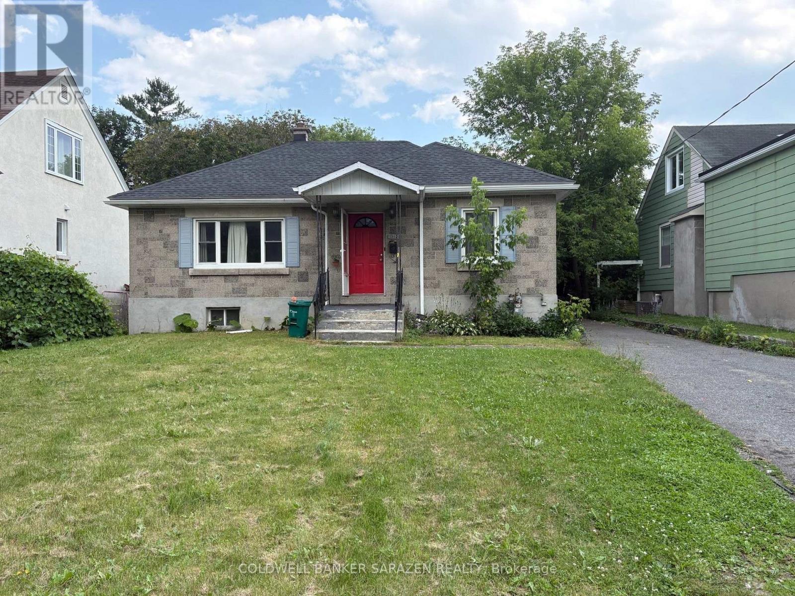 1312 Thames Street, Ottawa, Ontario  K1Z 7N4 - Photo 1 - X13557668