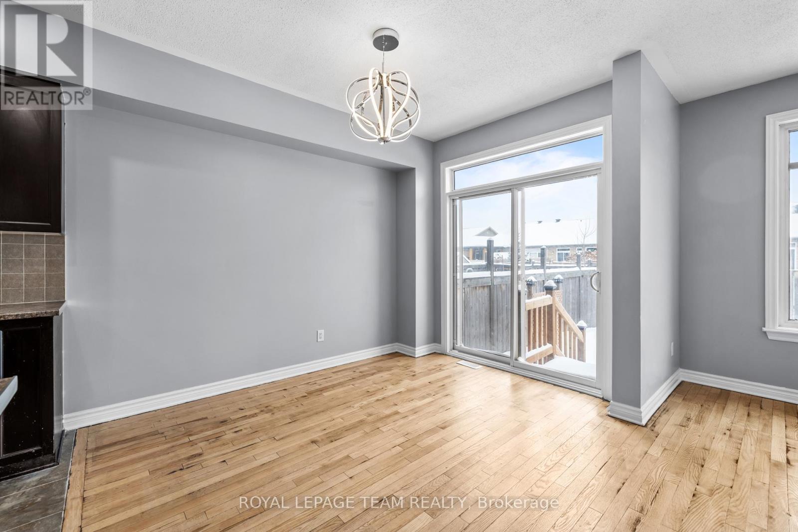 943 Klondike Road, Ottawa, Ontario  K2W 0E3 - Photo 6 - X13557736
