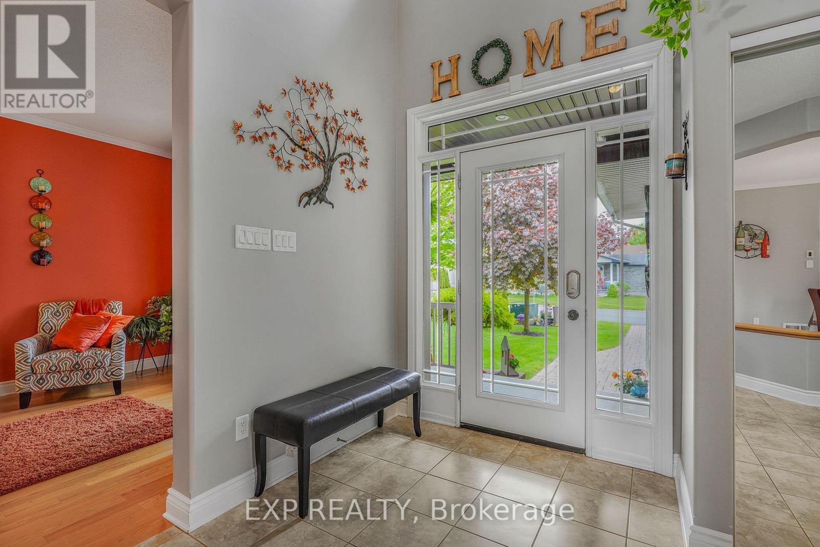 224 Topaze Crescent, Clarence-Rockland, Ontario  K4K 0E4 - Photo 4 - X13558036