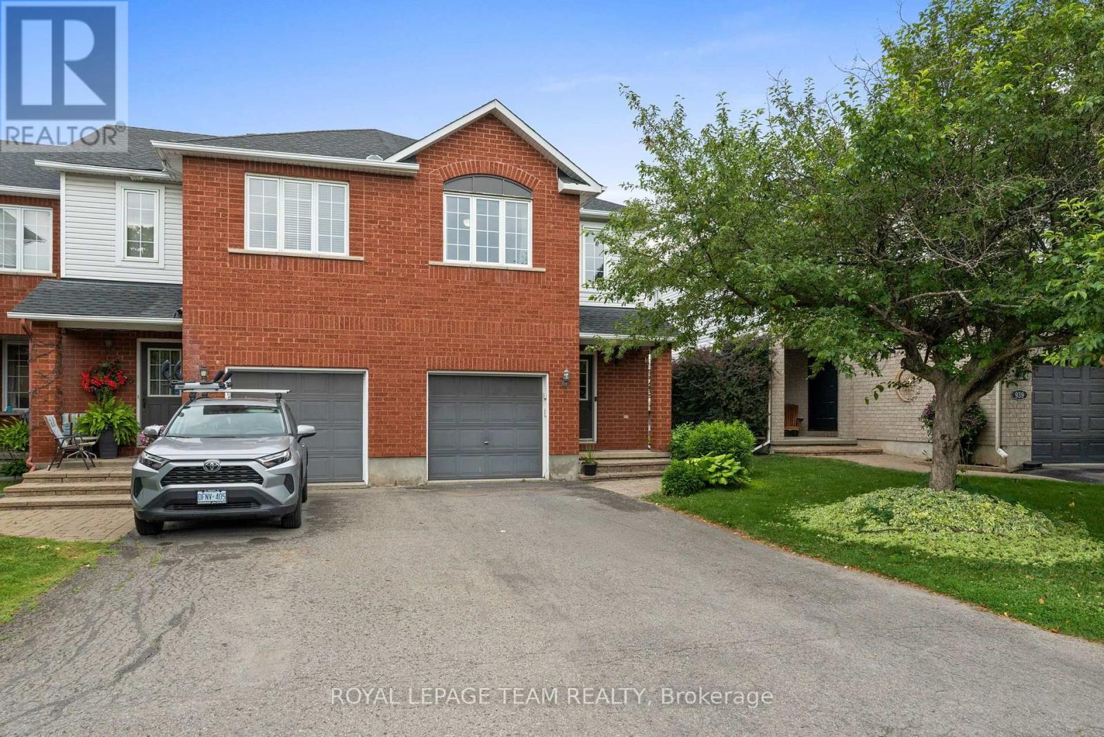 937 Goose River Avenue, Ottawa, Ontario  K1V 1T7 - Photo 1 - X13558124