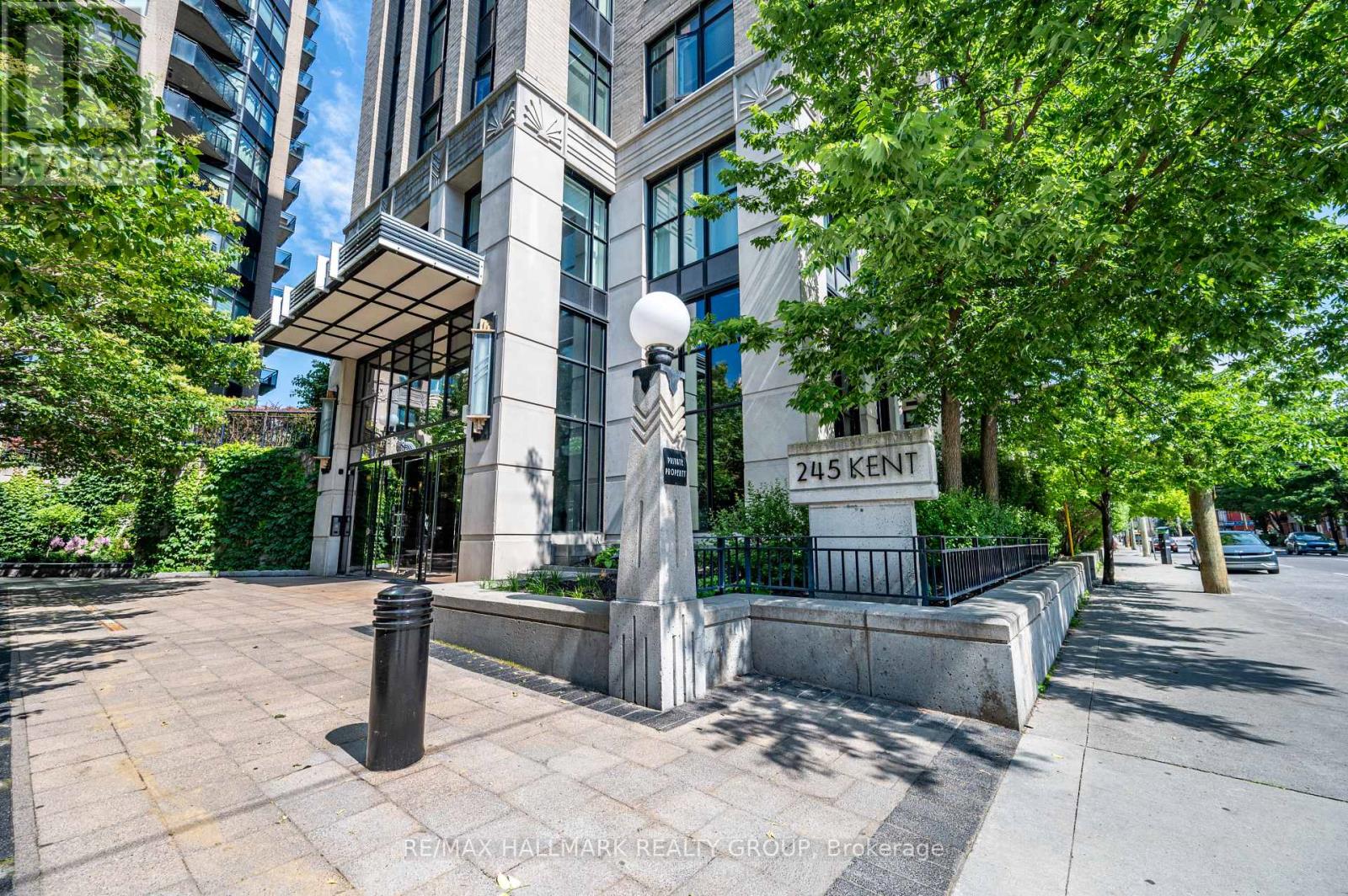 909 - 245 Kent Street, Ottawa, Ontario  K2P 0A5 - Photo 1 - X13558174
